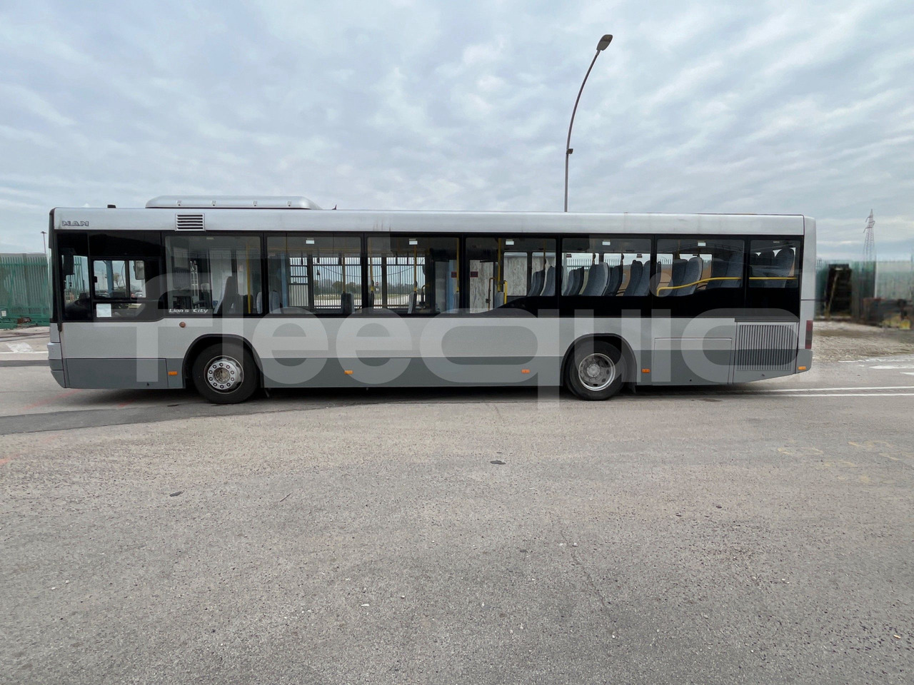 Man Lion's Classic - Prigradski autobus: slika Man Lion's Classic - Prigradski autobus Man Lion's Classic - Prigradski autobus: slika Man Lion's Classic - Prigradski autobus