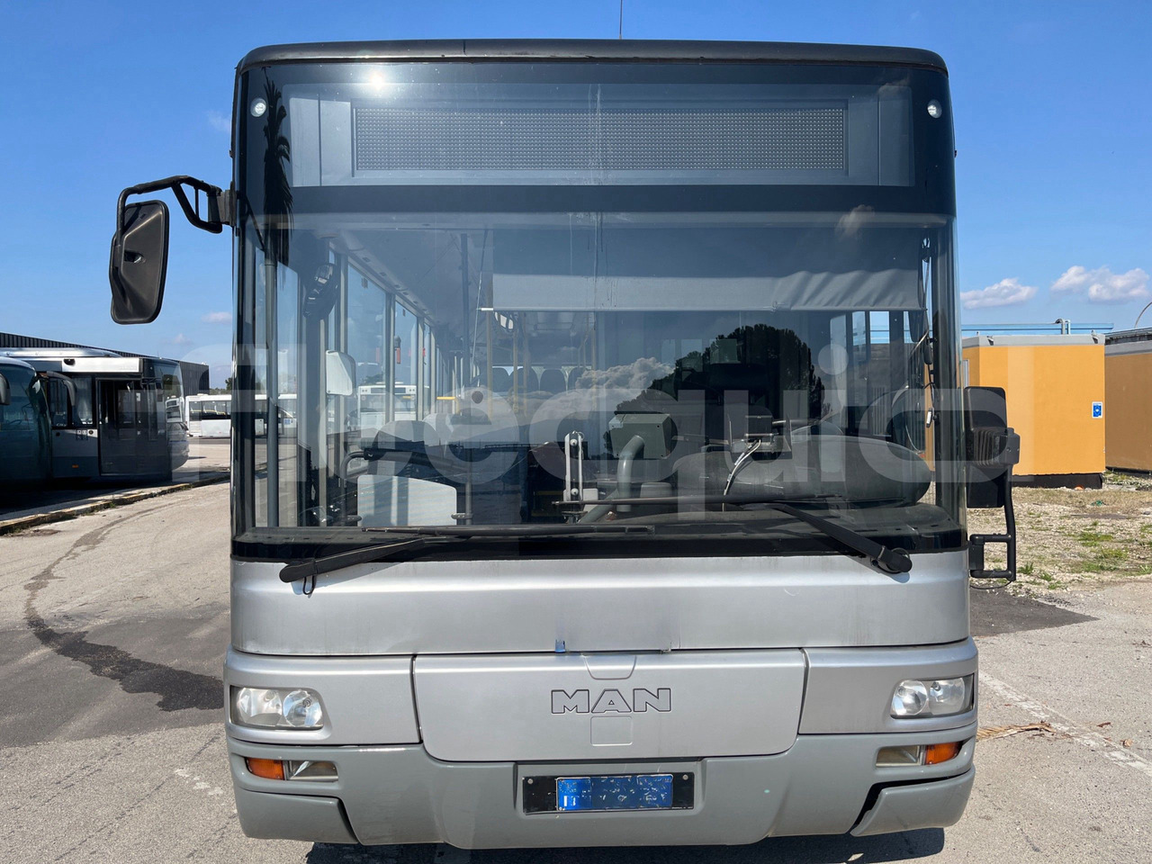 Man Lion's Classic - Prigradski autobus: slika Man Lion's Classic - Prigradski autobus Man Lion's Classic - Prigradski autobus: slika Man Lion's Classic - Prigradski autobus