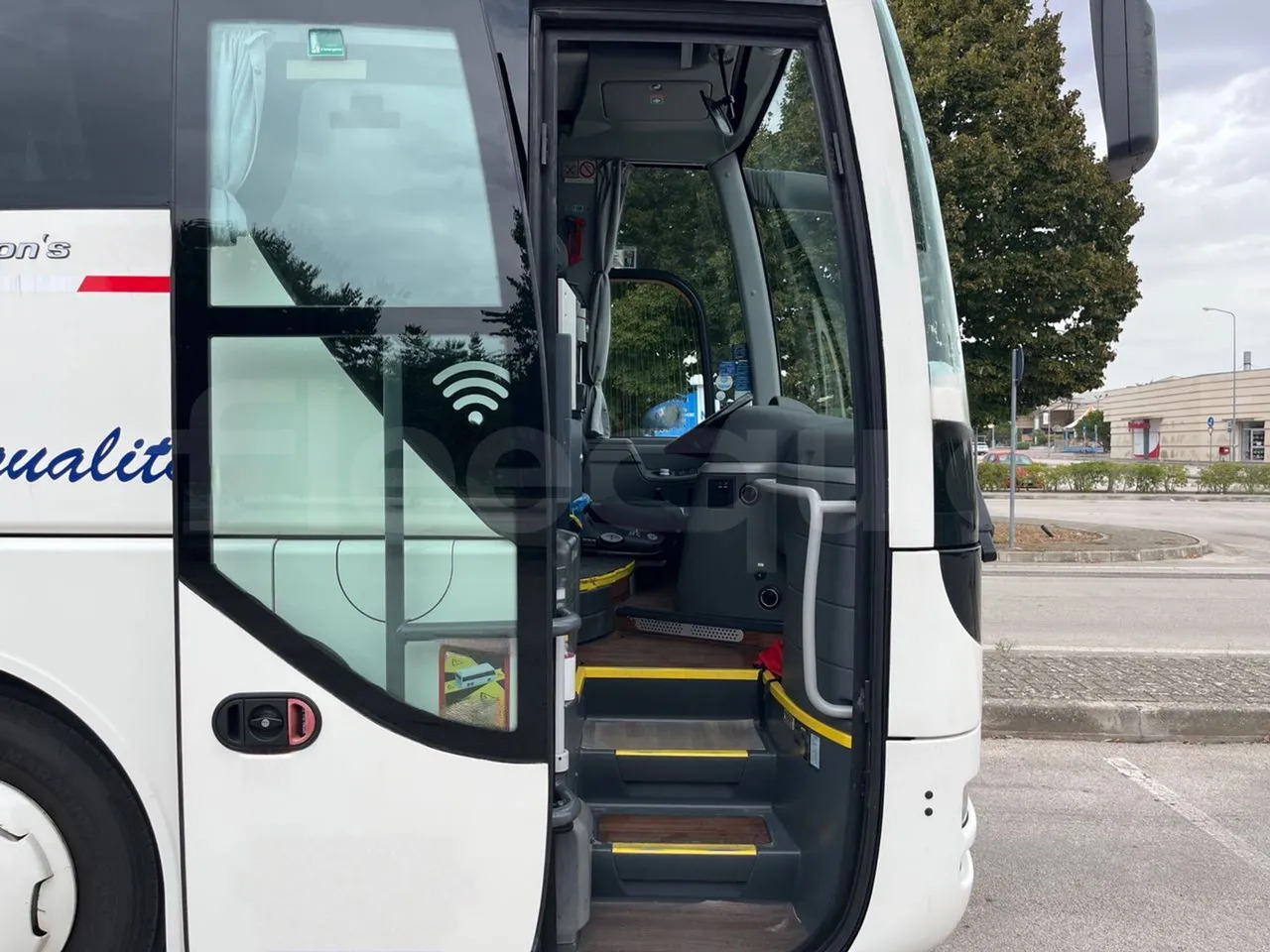 Zakup  Man Lion's Coach Man Lion's Coach: slika Zakup  Man Lion's Coach Man Lion's Coach