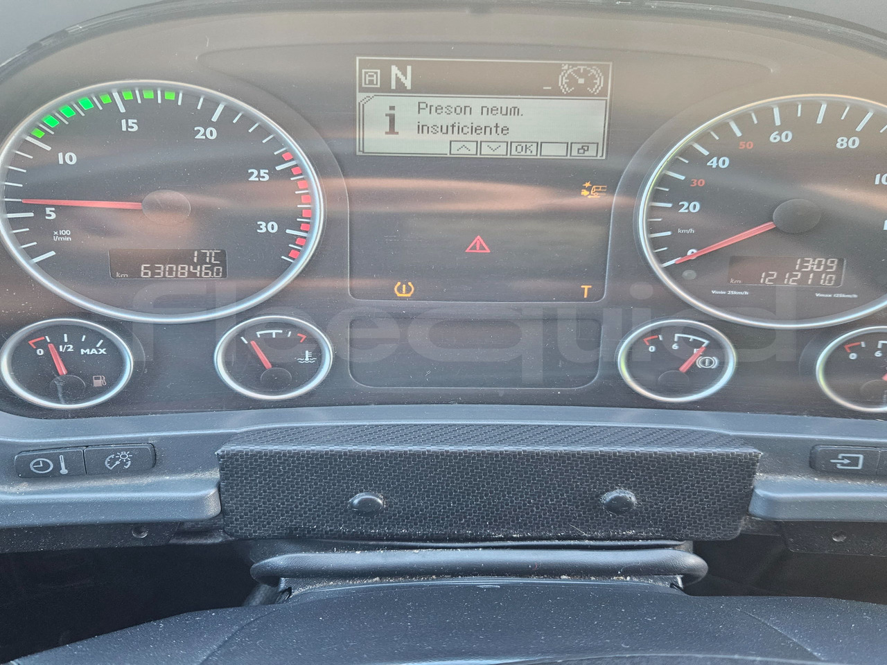 Man Noge - Turistički autobus: slika Man Noge - Turistički autobus Man Noge - Turistički autobus: slika Man Noge - Turistički autobus