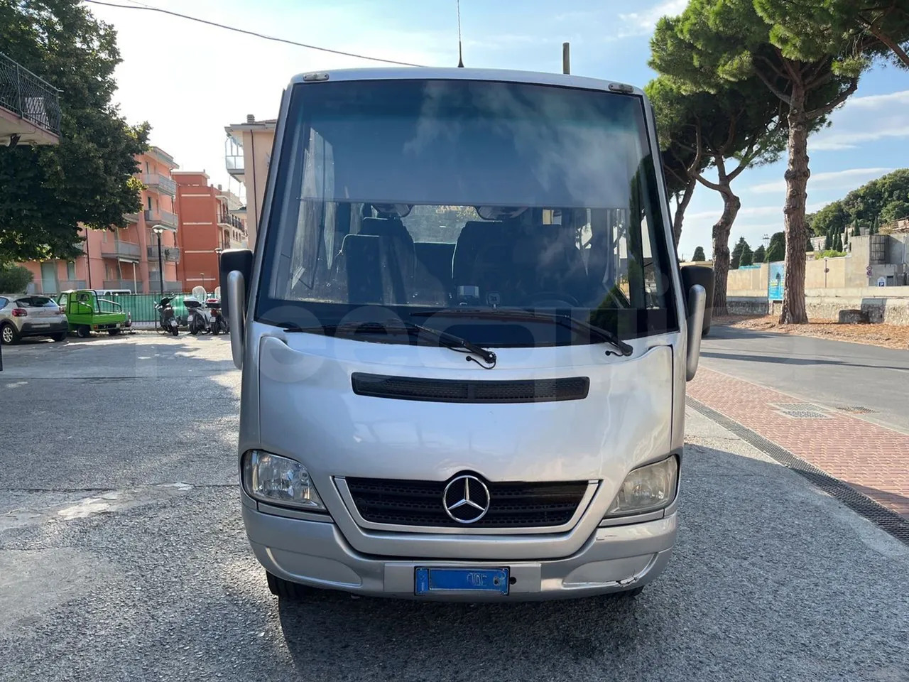 Mercedes-Benz Ibis - Prigradski autobus: slika  Mercedes-Benz Ibis - Prigradski autobus Mercedes-Benz Ibis - Prigradski autobus: slika  Mercedes-Benz Ibis - Prigradski autobus