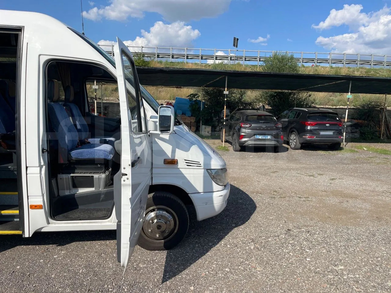 Prigradski autobus Mercedes-Benz Sprinter: slika Prigradski autobus Mercedes-Benz Sprinter Prigradski autobus Mercedes-Benz Sprinter: slika Prigradski autobus Mercedes-Benz Sprinter