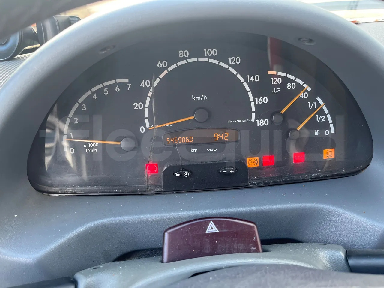 Mercedes-Benz Sprinter - Prigradski autobus: slika Mercedes-Benz Sprinter - Prigradski autobus Mercedes-Benz Sprinter - Prigradski autobus: slika Mercedes-Benz Sprinter - Prigradski autobus