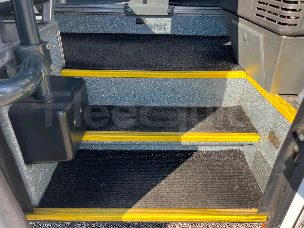 Prigradski autobus Mercedes-Benz Sprinter: slika Prigradski autobus Mercedes-Benz Sprinter Prigradski autobus Mercedes-Benz Sprinter: slika Prigradski autobus Mercedes-Benz Sprinter