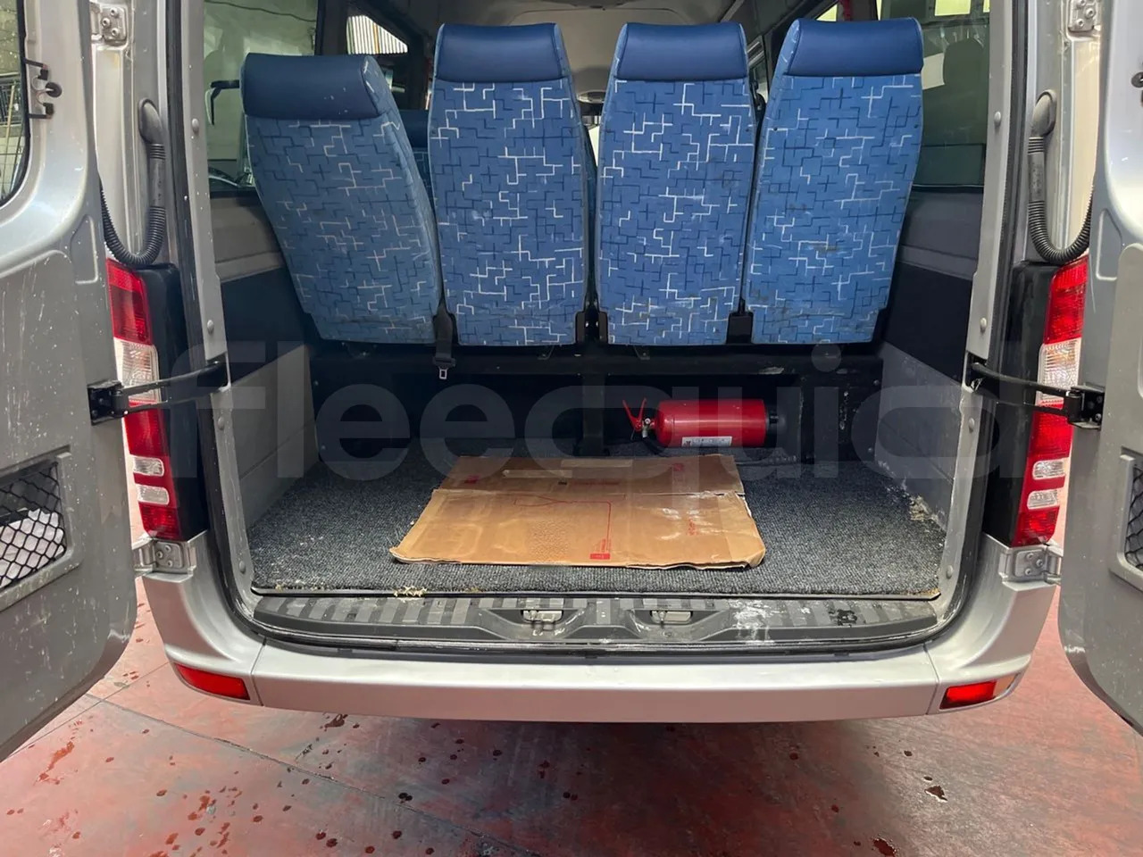 Minibus, Putnički kombi Mercedes-Benz Sprinter: slika Minibus, Putnički kombi Mercedes-Benz Sprinter