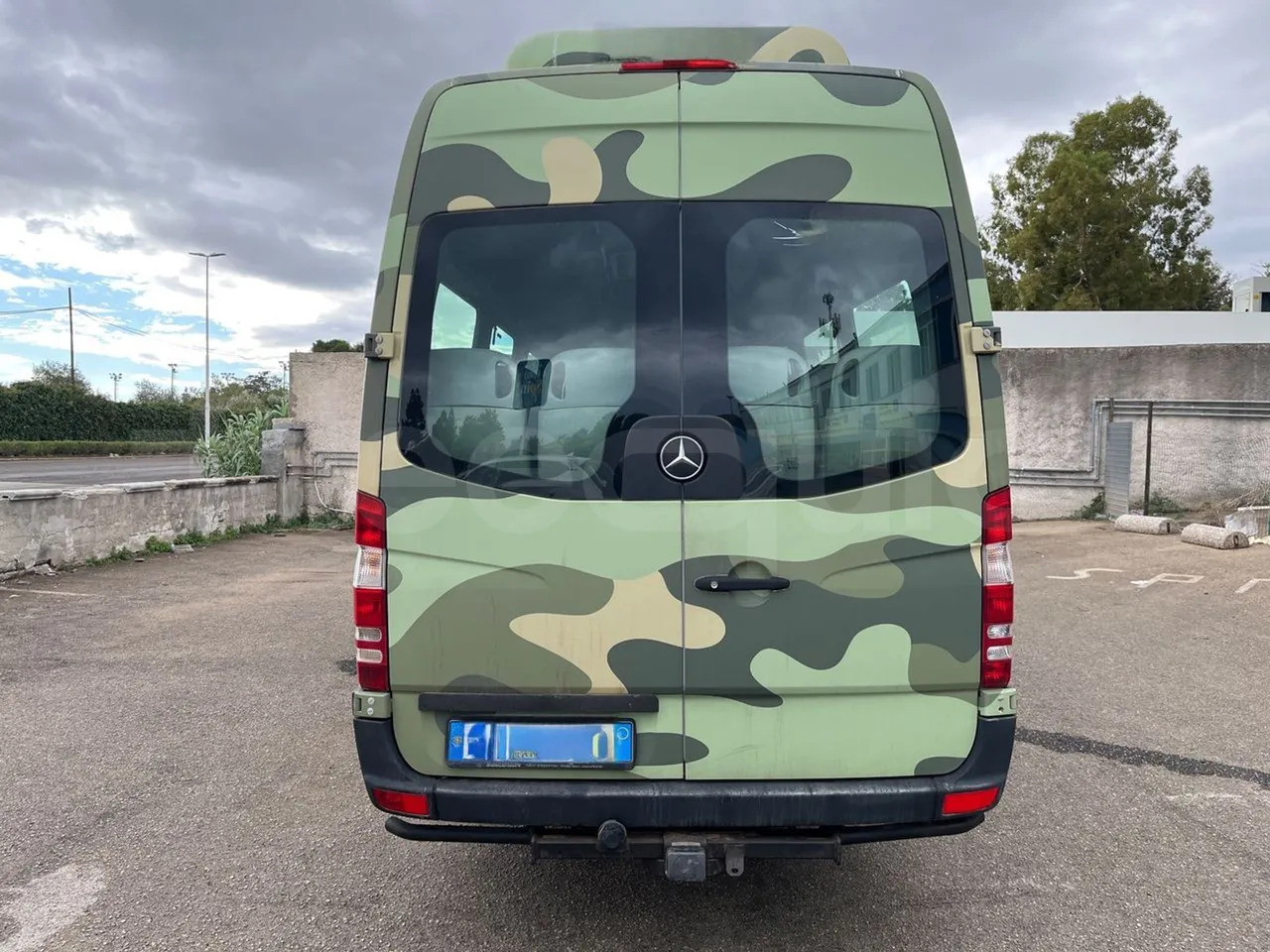 Mercedes-Benz Sprinter - Prigradski autobus: slika Mercedes-Benz Sprinter - Prigradski autobus Mercedes-Benz Sprinter - Prigradski autobus: slika Mercedes-Benz Sprinter - Prigradski autobus