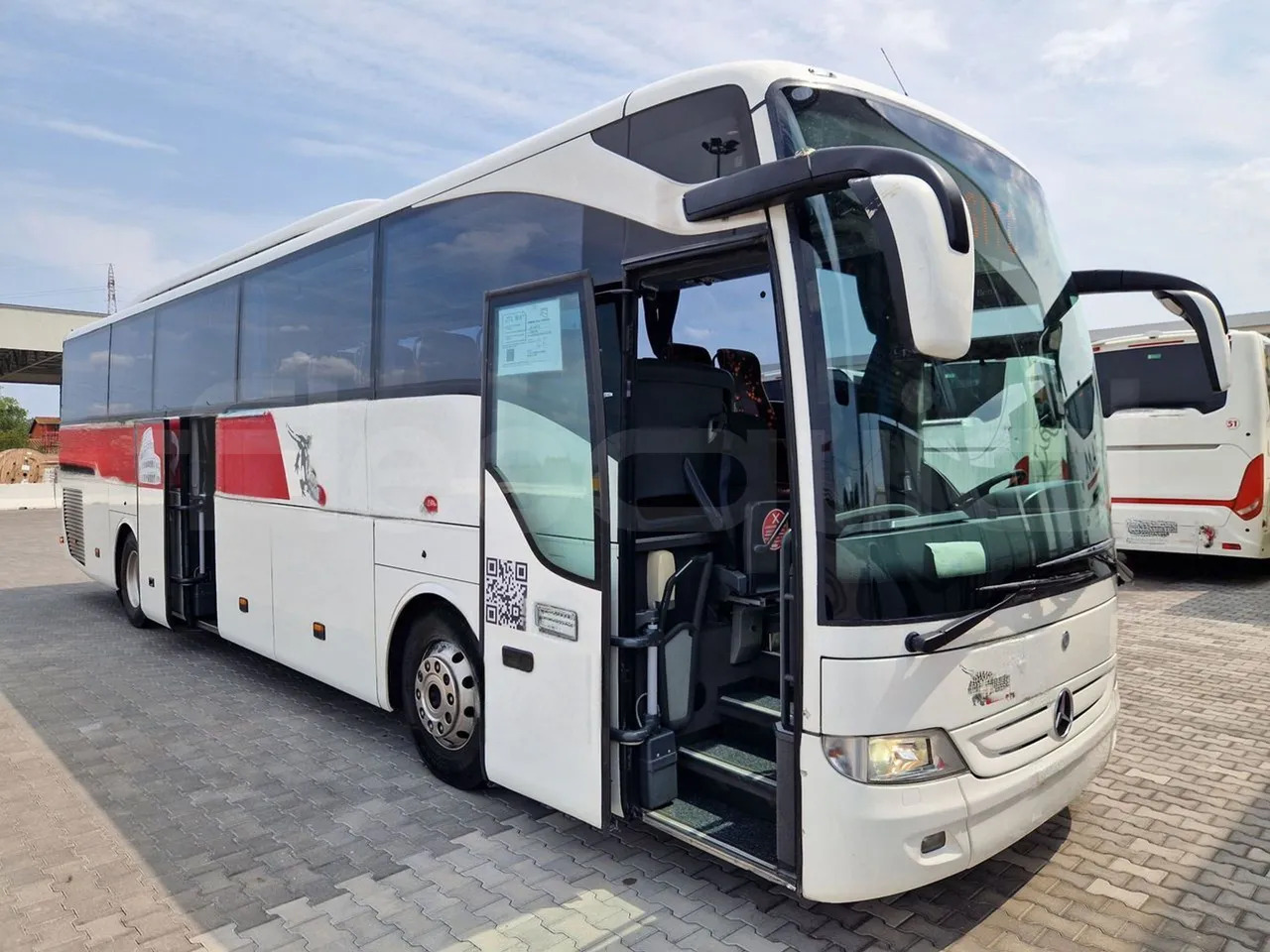 Turistički autobus Mercedes-Benz Tourismo: slika Turistički autobus Mercedes-Benz Tourismo