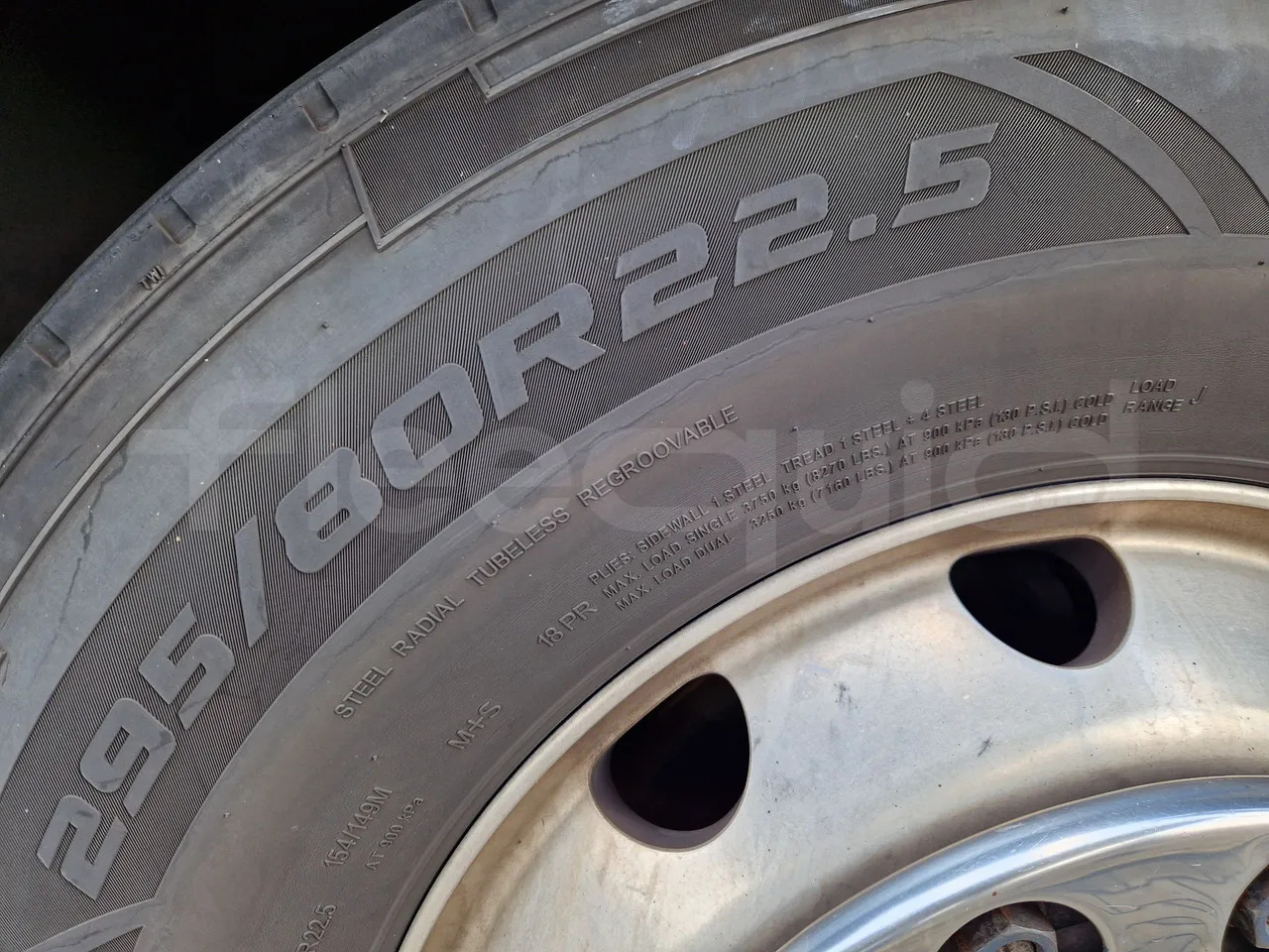 Turistički autobus Mercedes-Benz Tourismo: slika Turistički autobus Mercedes-Benz Tourismo