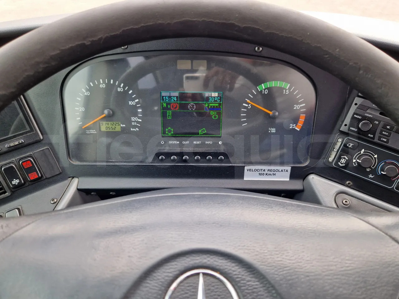 Mercedes-Benz Tourismo - Turistički autobus: slika  Mercedes-Benz Tourismo - Turistički autobus Mercedes-Benz Tourismo - Turistički autobus: slika  Mercedes-Benz Tourismo - Turistički autobus