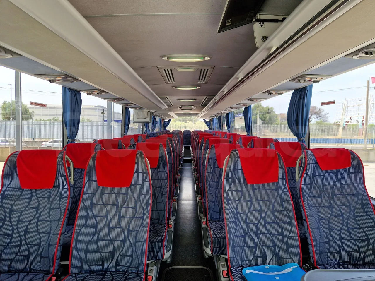 Turistički autobus Mercedes-Benz Tourismo: slika Turistički autobus Mercedes-Benz Tourismo