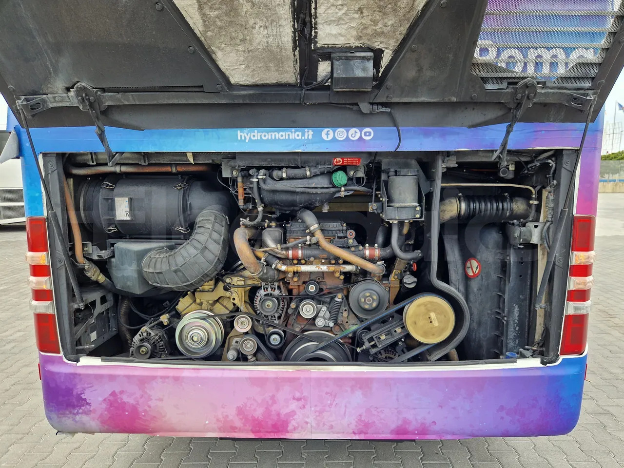 Turistički autobus Mercedes-Benz Tourismo: slika Turistički autobus Mercedes-Benz Tourismo