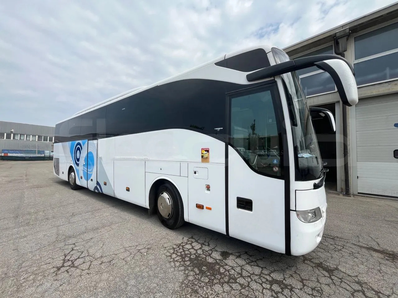 Mercedes-Benz Tourismo - Turistički autobus: slika Mercedes-Benz Tourismo - Turistički autobus Mercedes-Benz Tourismo - Turistički autobus: slika Mercedes-Benz Tourismo - Turistički autobus