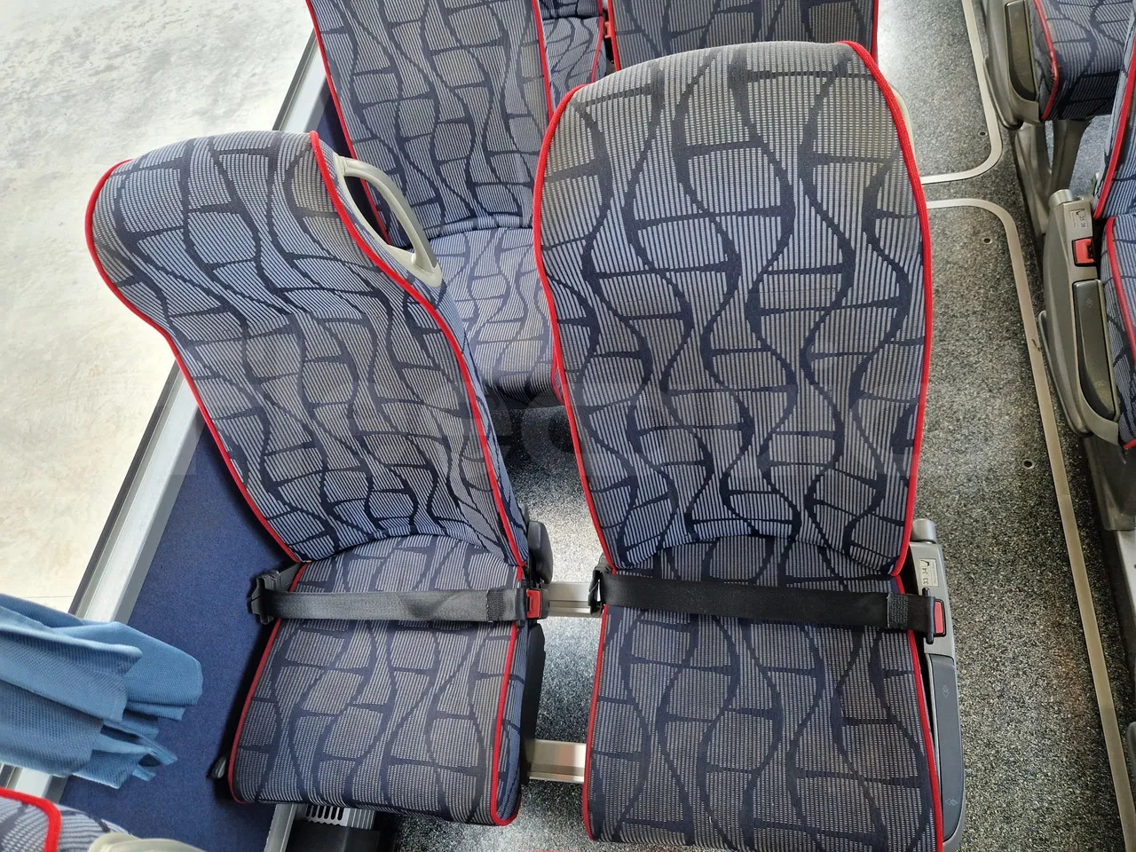 Turistički autobus Mercedes-Benz Tourismo: slika Turistički autobus Mercedes-Benz Tourismo