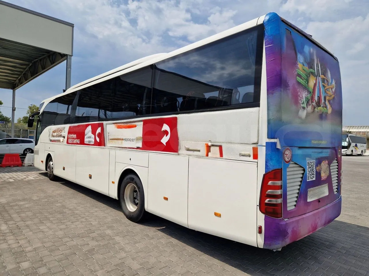 Turistički autobus Mercedes-Benz Tourismo: slika Turistički autobus Mercedes-Benz Tourismo