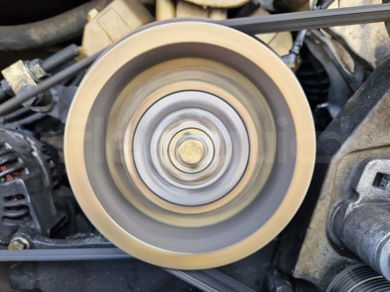 Turistički autobus Mercedes-Benz Tourismo: slika Turistički autobus Mercedes-Benz Tourismo