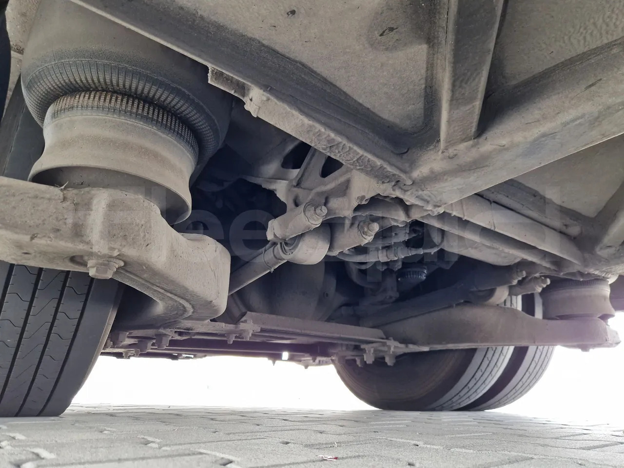 Turistički autobus Mercedes-Benz Tourismo: slika Turistički autobus Mercedes-Benz Tourismo