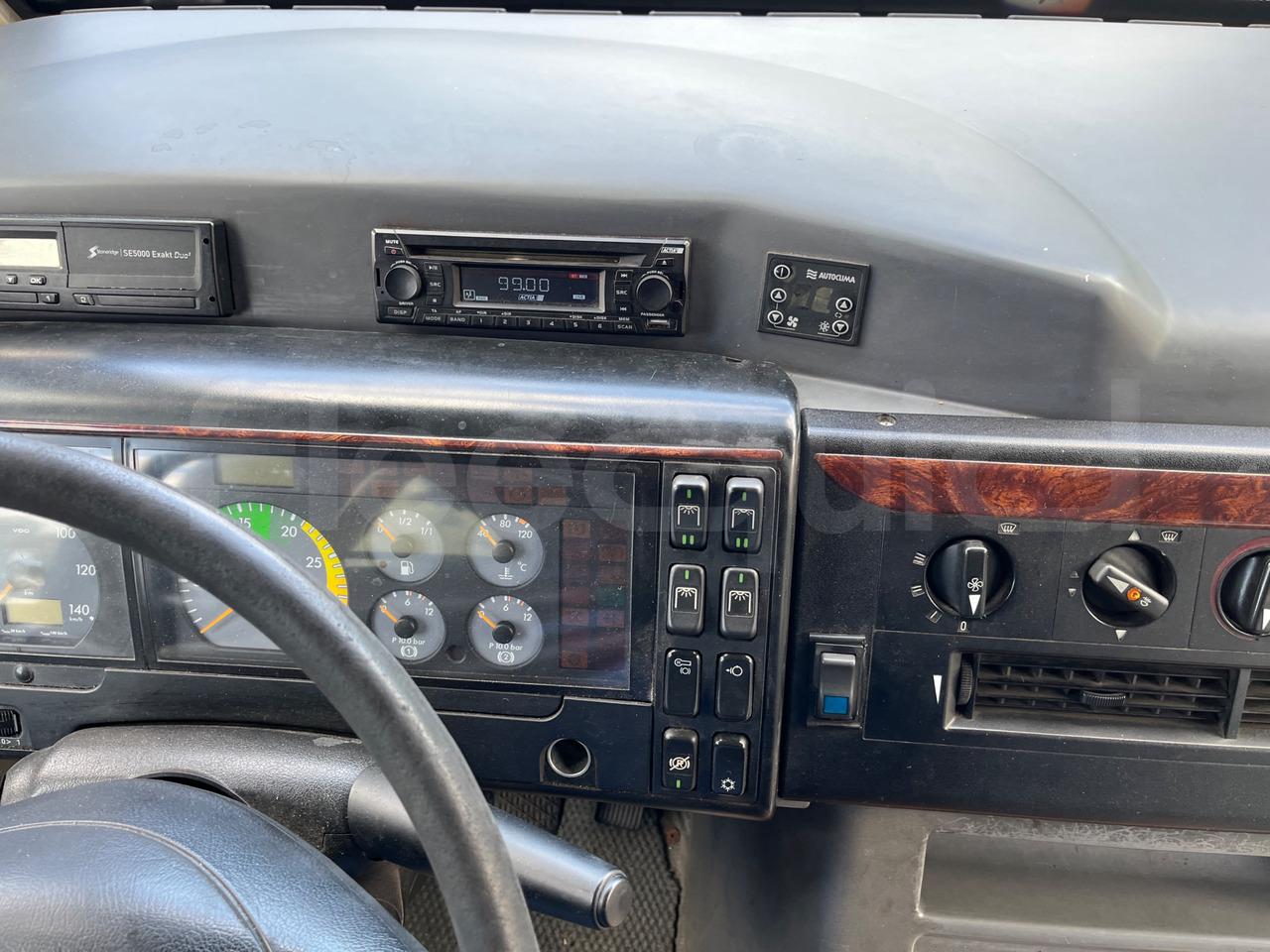 Turistički autobus Mercedes-Benz Vario: slika Turistički autobus Mercedes-Benz Vario