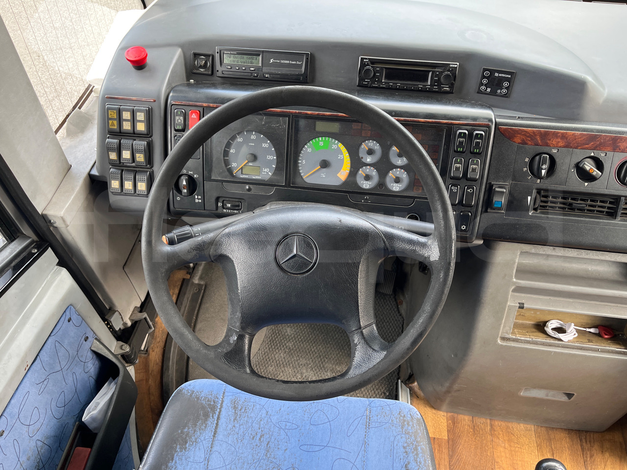 Turistički autobus Mercedes-Benz Vario: slika Turistički autobus Mercedes-Benz Vario