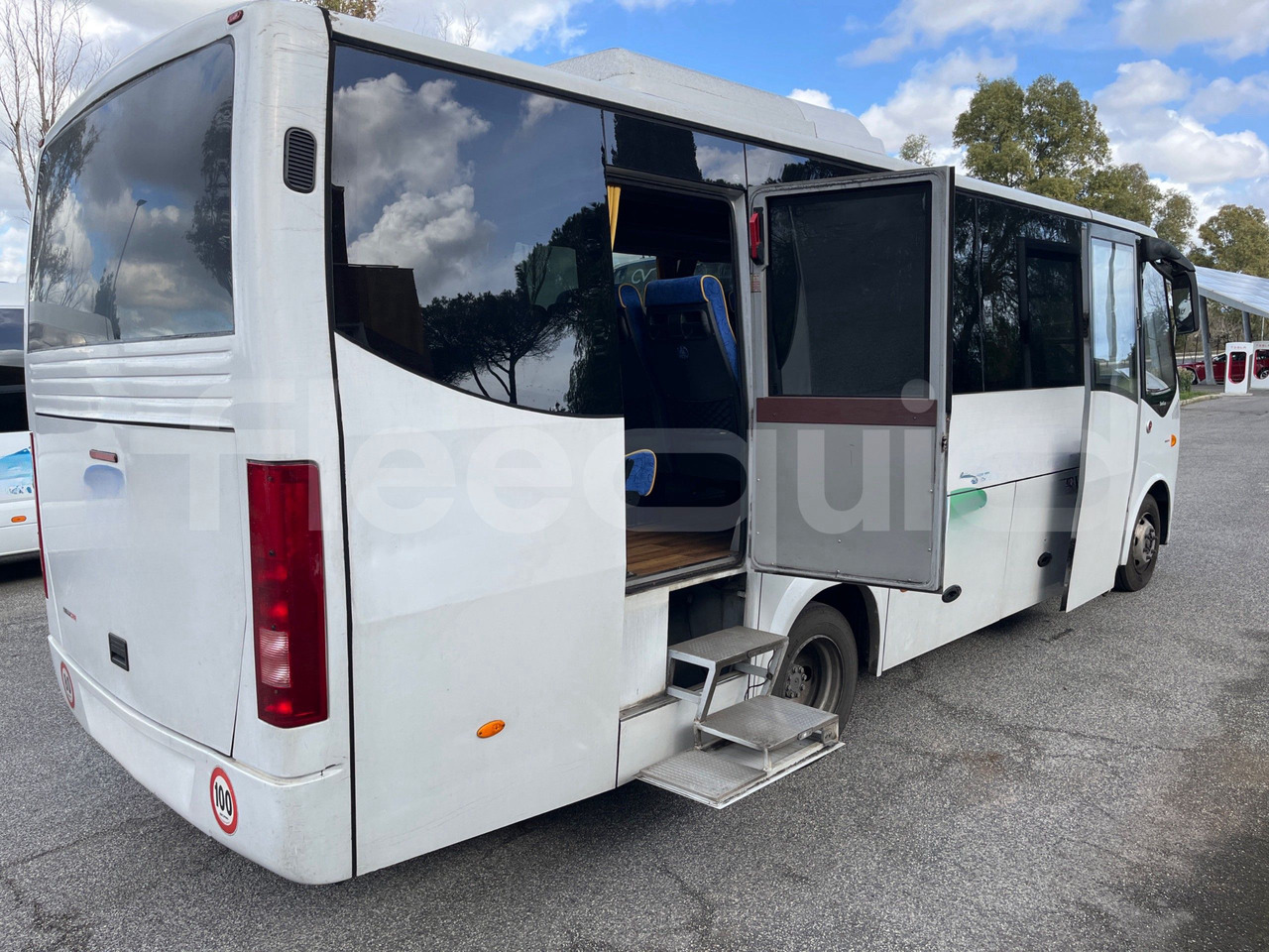 Turistički autobus Mercedes-Benz Vario: slika Turistički autobus Mercedes-Benz Vario