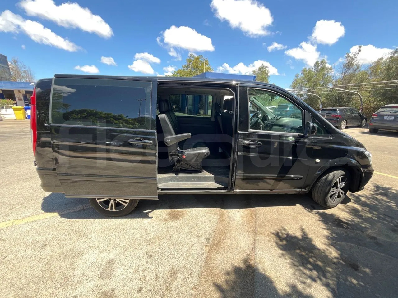 Minibus, Putnički kombi Mercedes-Benz Vito: slika Minibus, Putnički kombi Mercedes-Benz Vito