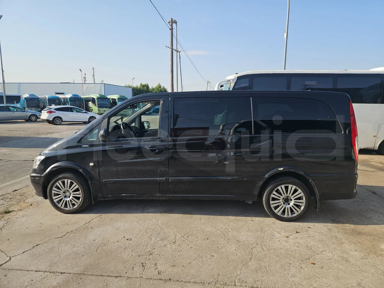 Mercedes-Benz Vito Tourer - Minibus, Putnički kombi: slika Mercedes-Benz Vito Tourer - Minibus, Putnički kombi Mercedes-Benz Vito Tourer - Minibus, Putnički kombi: slika Mercedes-Benz Vito Tourer - Minibus, Putnički kombi