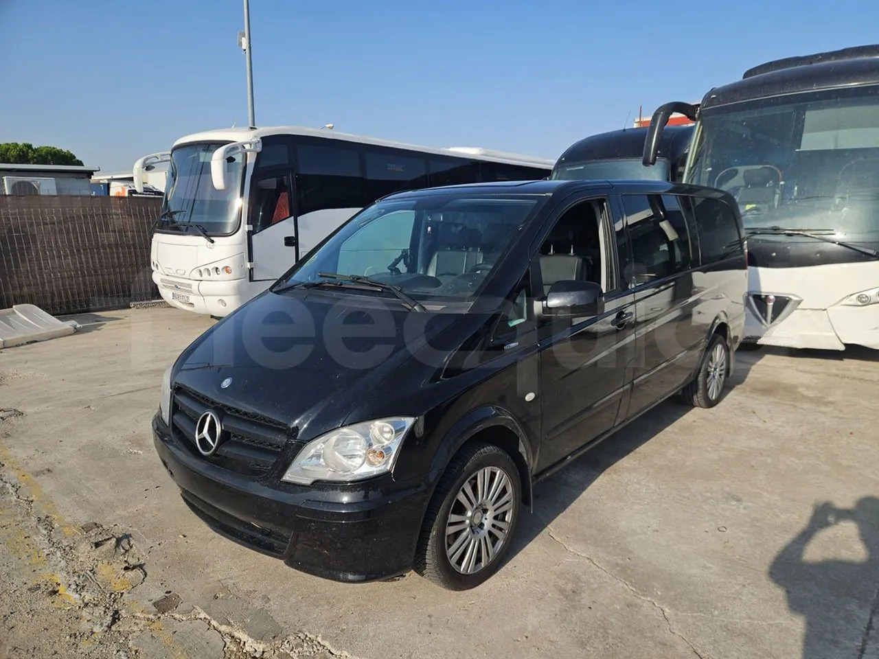 Mercedes-Benz Vito Tourer - Minibus, Putnički kombi: slika Mercedes-Benz Vito Tourer - Minibus, Putnički kombi Mercedes-Benz Vito Tourer - Minibus, Putnički kombi: slika Mercedes-Benz Vito Tourer - Minibus, Putnički kombi