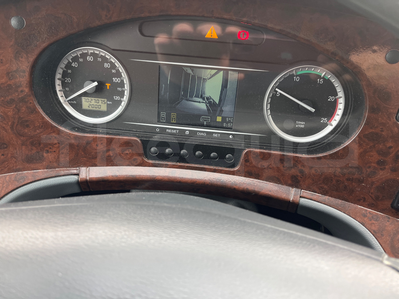 Setra S415 - Turistički autobus: slika Setra S415 - Turistički autobus Setra S415 - Turistički autobus: slika Setra S415 - Turistički autobus