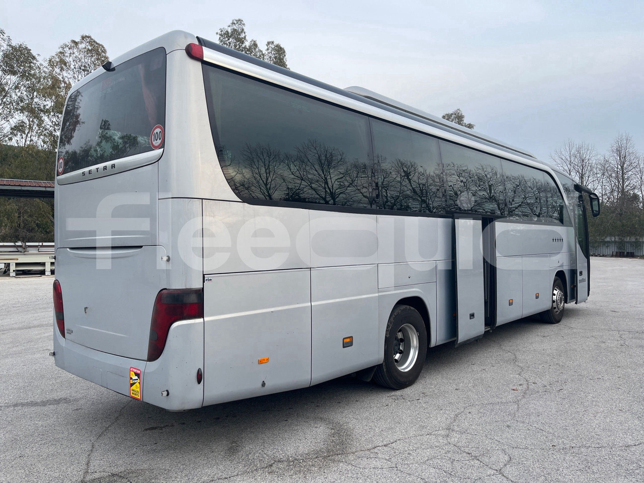 Turistički autobus Setra S415: slika Turistički autobus Setra S415 Turistički autobus Setra S415: slika Turistički autobus Setra S415