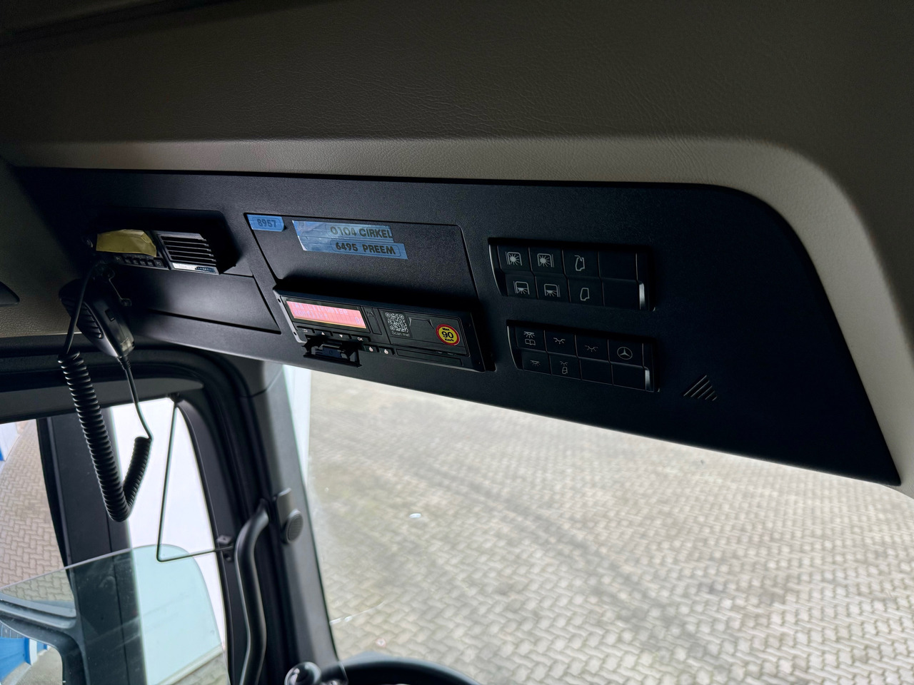 Kamion šumar za prijevoz drva Mercedes Arocs 3358 L 6x4  Radstand 4500 Arocs 3358 L 6x4 Blatt-Luft Gefedert: slika Kamion šumar za prijevoz drva Mercedes Arocs 3358 L 6x4  Radstand 4500 Arocs 3358 L 6x4 Blatt-Luft Gefedert