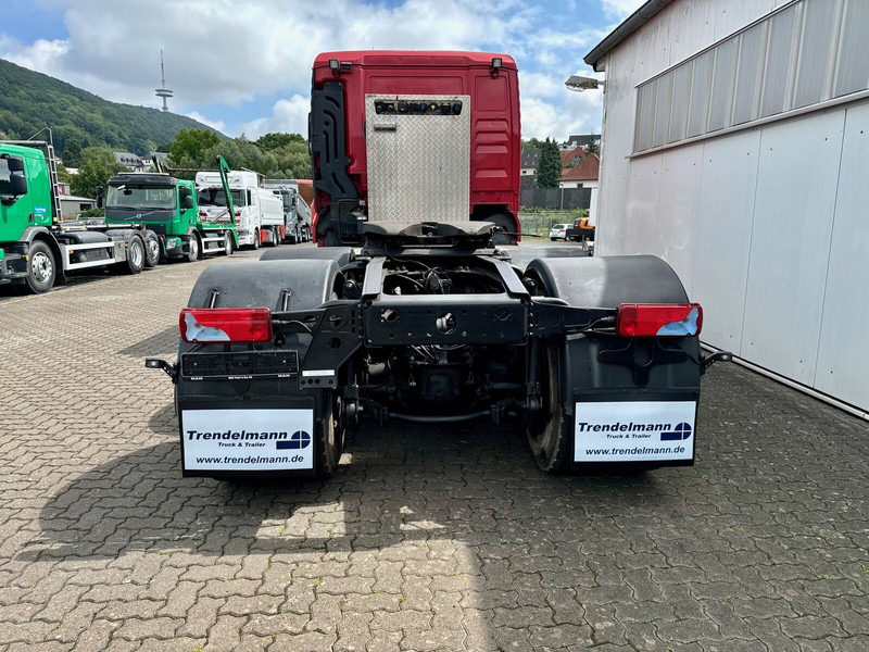MAN TGX 33.640 6x4 Kipphydraulic-Retarder - Tegljač: slika MAN TGX 33.640 6x4 Kipphydraulic-Retarder - Tegljač MAN TGX 33.640 6x4 Kipphydraulic-Retarder - Tegljač: slika MAN TGX 33.640 6x4 Kipphydraulic-Retarder - Tegljač