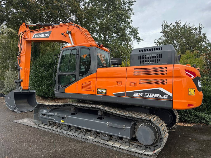 Develon DX 300 LC-7M - Bager gusjeničar: slika Develon DX 300 LC-7M - Bager gusjeničar Develon DX 300 LC-7M - Bager gusjeničar: slika Develon DX 300 LC-7M - Bager gusjeničar