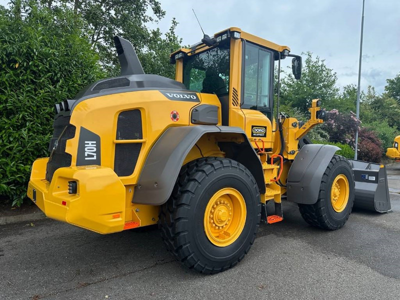 Volvo L 70 H2 - Utovarivač na kotačima: slika Volvo L 70 H2 - Utovarivač na kotačima Volvo L 70 H2 - Utovarivač na kotačima: slika Volvo L 70 H2 - Utovarivač na kotačima