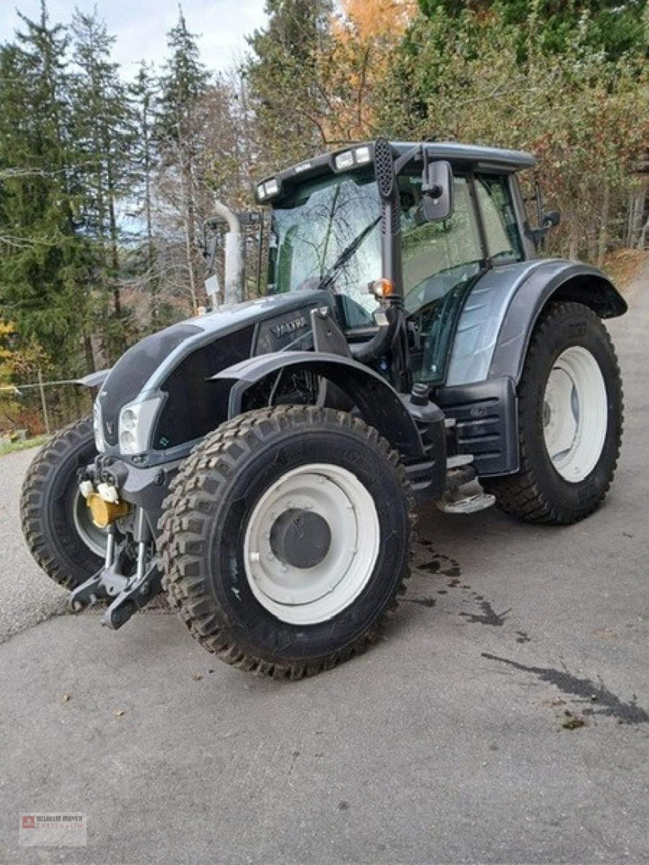 Valtra N 163 - Traktor: slika Valtra N 163 - Traktor Valtra N 163 - Traktor: slika Valtra N 163 - Traktor