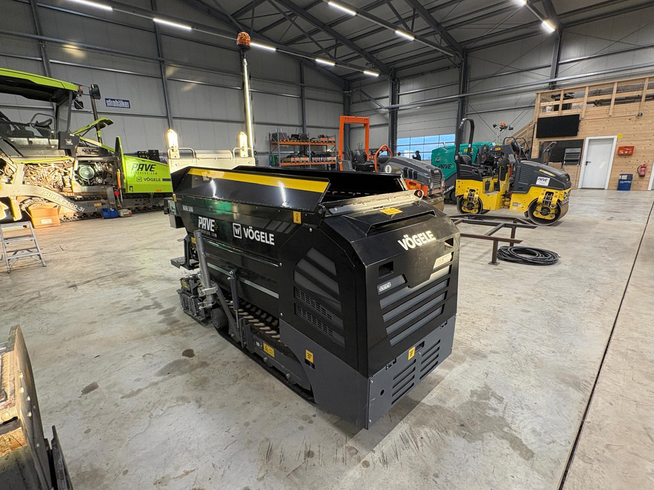 VÖGELE MINI 500 - Finišer za asfalt: slika VÖGELE MINI 500 - Finišer za asfalt VÖGELE MINI 500 - Finišer za asfalt: slika VÖGELE MINI 500 - Finišer za asfalt
