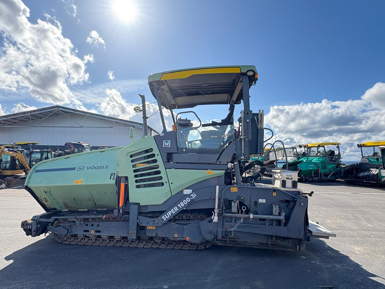 VÖGELE SUPER 1800-3i - Finišer za asfalt: slika VÖGELE SUPER 1800-3i - Finišer za asfalt VÖGELE SUPER 1800-3i - Finišer za asfalt: slika VÖGELE SUPER 1800-3i - Finišer za asfalt