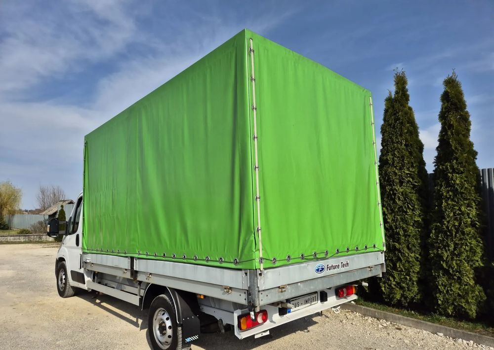 Fiat Ducato 2.3 130KM Maxi Plandeka - Dostavno vozilo s ravnom platformom: slika Fiat Ducato 2.3 130KM Maxi Plandeka - Dostavno vozilo s ravnom platformom Fiat Ducato 2.3 130KM Maxi Plandeka - Dostavno vozilo s ravnom platformom: slika Fiat Ducato 2.3 130KM Maxi Plandeka - Dostavno vozilo s ravnom platformom