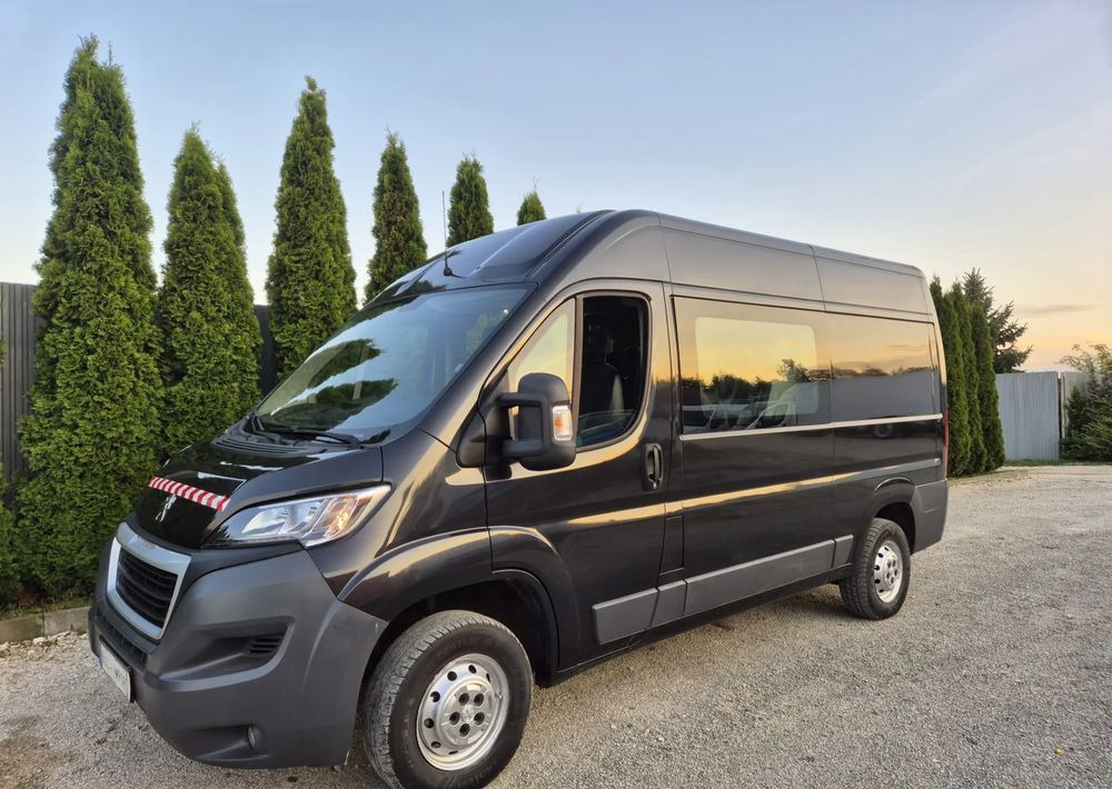 Peugeot Boxer 2.2 130KM Dubel kabina - Furgon: slika Peugeot Boxer 2.2 130KM Dubel kabina - Furgon Peugeot Boxer 2.2 130KM Dubel kabina - Furgon: slika Peugeot Boxer 2.2 130KM Dubel kabina - Furgon