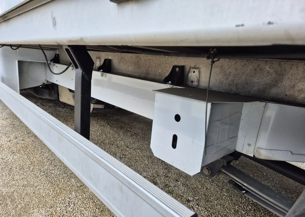 Renault 2.3 Plandeka Burto-Firanka 10 palet - Dostavno vozilo s ravnom platformom: slika Renault 2.3 Plandeka Burto-Firanka 10 palet - Dostavno vozilo s ravnom platformom Renault 2.3 Plandeka Burto-Firanka 10 palet - Dostavno vozilo s ravnom platformom: slika Renault 2.3 Plandeka Burto-Firanka 10 palet - Dostavno vozilo s ravnom platformom