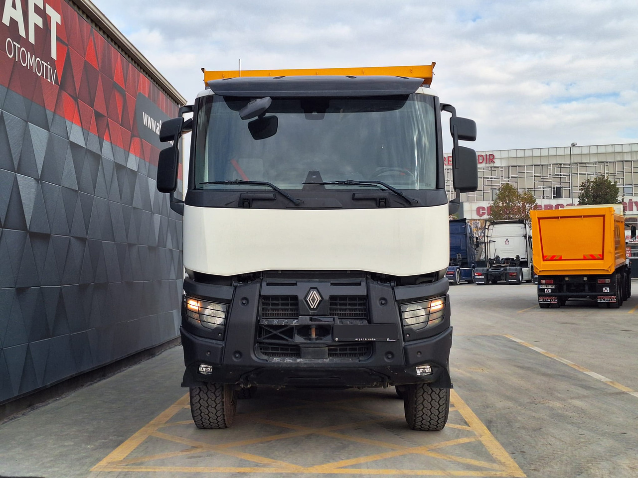 RENAULT K 520 - Kiper: slika RENAULT K 520 - Kiper RENAULT K 520 - Kiper: slika RENAULT K 520 - Kiper