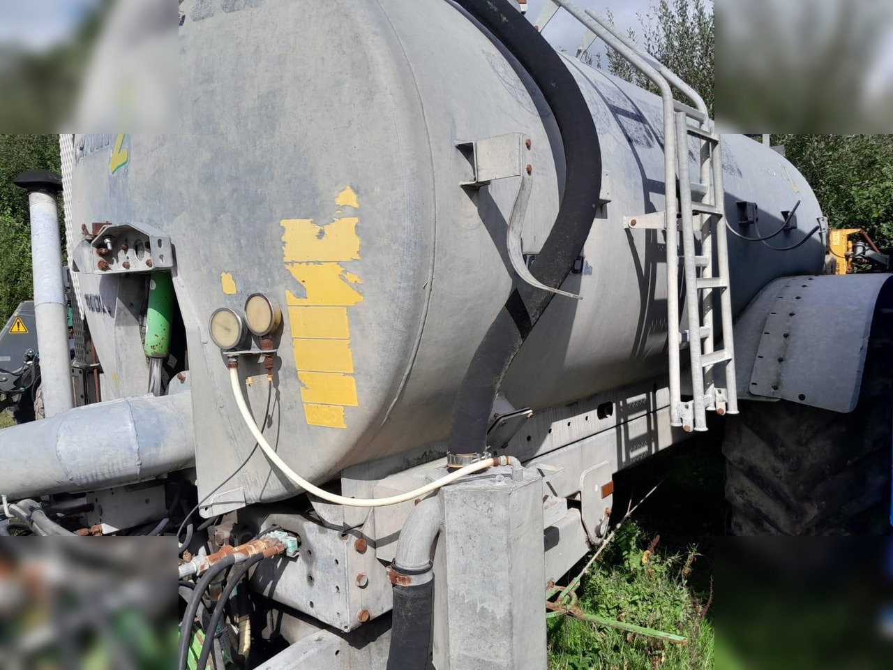 2006 JOSKIN KOMFORT 2 10000S - Cisterna za gnojnicu: slika 2006 JOSKIN KOMFORT 2 10000S - Cisterna za gnojnicu 2006 JOSKIN KOMFORT 2 10000S - Cisterna za gnojnicu: slika 2006 JOSKIN KOMFORT 2 10000S - Cisterna za gnojnicu