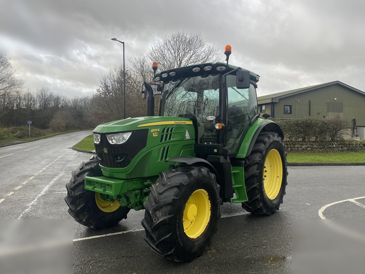 2012 JOHN DEERE 6125R - Traktor: slika 2012 JOHN DEERE 6125R - Traktor 2012 JOHN DEERE 6125R - Traktor: slika 2012 JOHN DEERE 6125R - Traktor