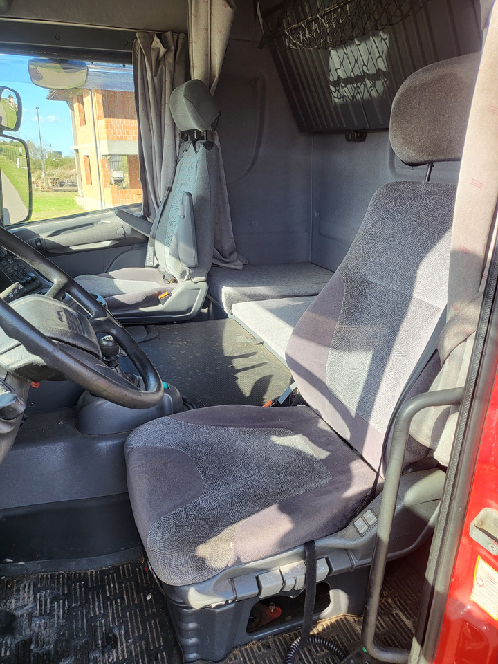 SCANIA 124 - Kamion-šasija: slika SCANIA 124 - Kamion-šasija SCANIA 124 - Kamion-šasija: slika SCANIA 124 - Kamion-šasija