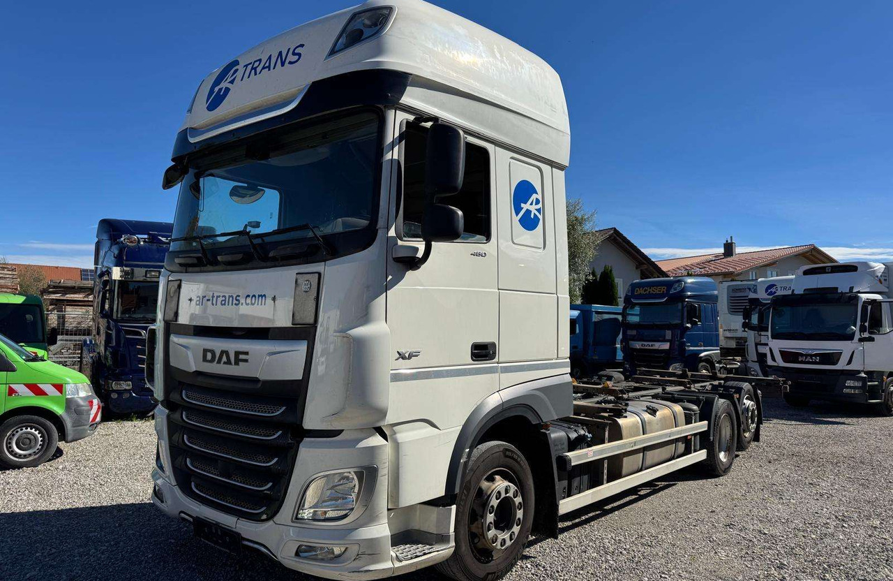 Kamion-šasija DAF XF480  SSC Retarda: slika Kamion-šasija DAF XF480  SSC Retarda