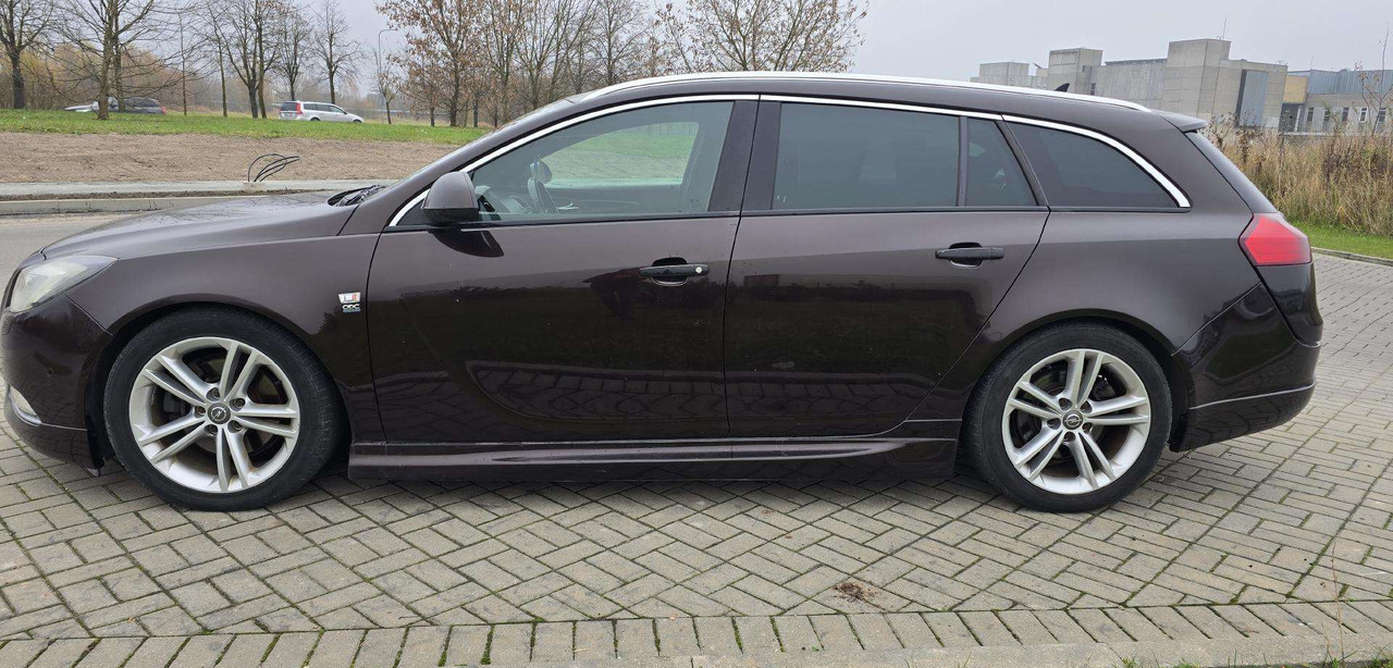 Opel Insignia - Karavan: slika Opel Insignia - Karavan Opel Insignia - Karavan: slika Opel Insignia - Karavan
