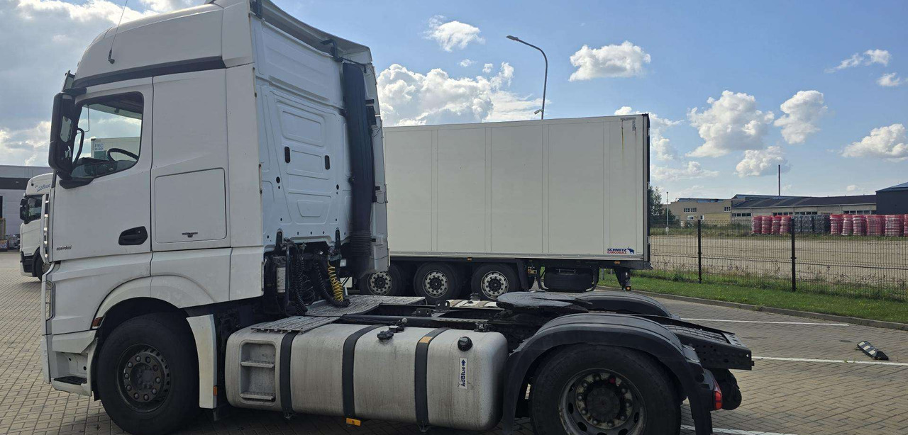 Mercedes-Benz ACTROS - Tegljač: slika Mercedes-Benz ACTROS - Tegljač Mercedes-Benz ACTROS - Tegljač: slika Mercedes-Benz ACTROS - Tegljač