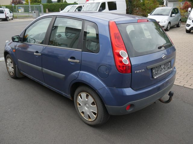 Ford Fiesta 1,3 51 kW Ambiente - Automobil: slika Ford Fiesta 1,3 51 kW Ambiente - Automobil Ford Fiesta 1,3 51 kW Ambiente - Automobil: slika Ford Fiesta 1,3 51 kW Ambiente - Automobil