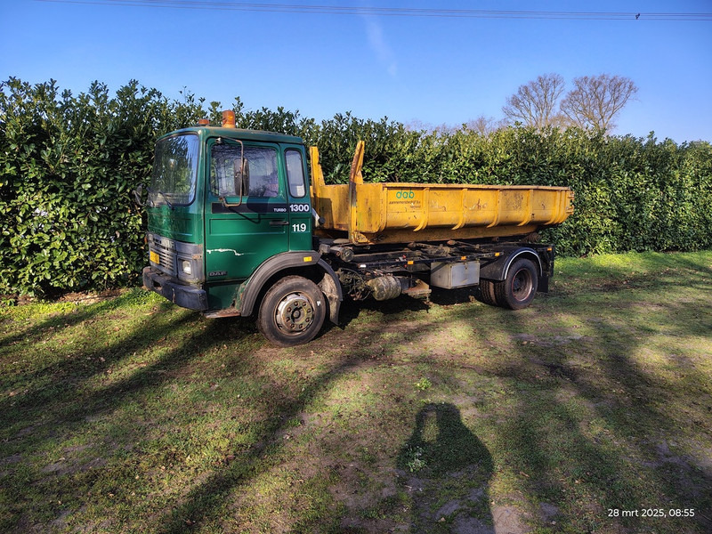 DAF 1300 - Transporter kontejnera/ Kamion s izmjenjivim sanducima: slika DAF 1300 - Transporter kontejnera/ Kamion s izmjenjivim sanducima DAF 1300 - Transporter kontejnera/ Kamion s izmjenjivim sanducima: slika DAF 1300 - Transporter kontejnera/ Kamion s izmjenjivim sanducima