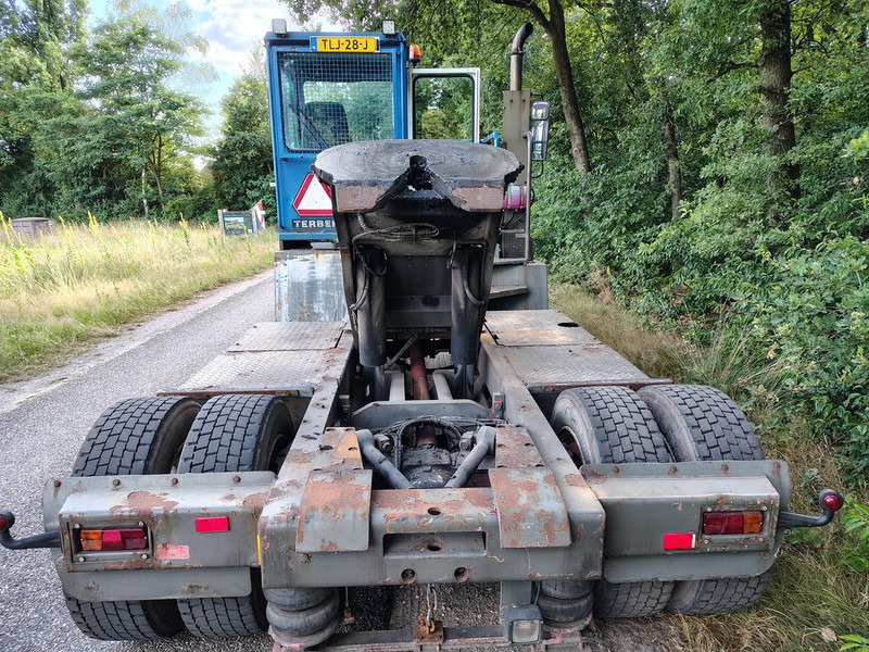 Terberg Yt180 - Terminalni traktor: slika Terberg Yt180 - Terminalni traktor Terberg Yt180 - Terminalni traktor: slika Terberg Yt180 - Terminalni traktor