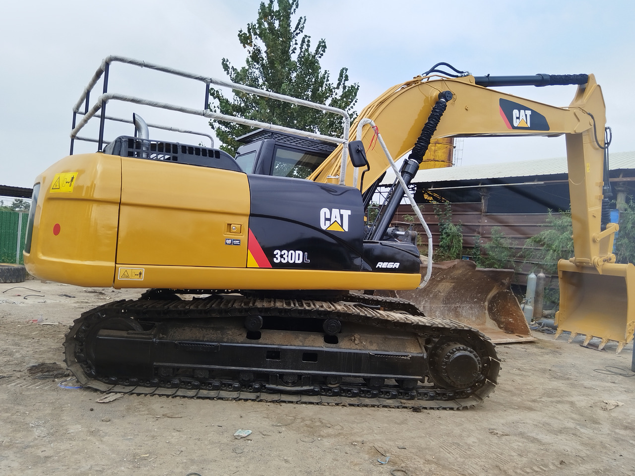 CATERPILLAR 330DL good condition 2024 30 ton excavator for sale - Bager gusjeničar: slika CATERPILLAR 330DL good condition 2024 30 ton excavator for sale - Bager gusjeničar CATERPILLAR 330DL good condition 2024 30 ton excavator for sale - Bager gusjeničar: slika CATERPILLAR 330DL good condition 2024 30 ton excavator for sale - Bager gusjeničar