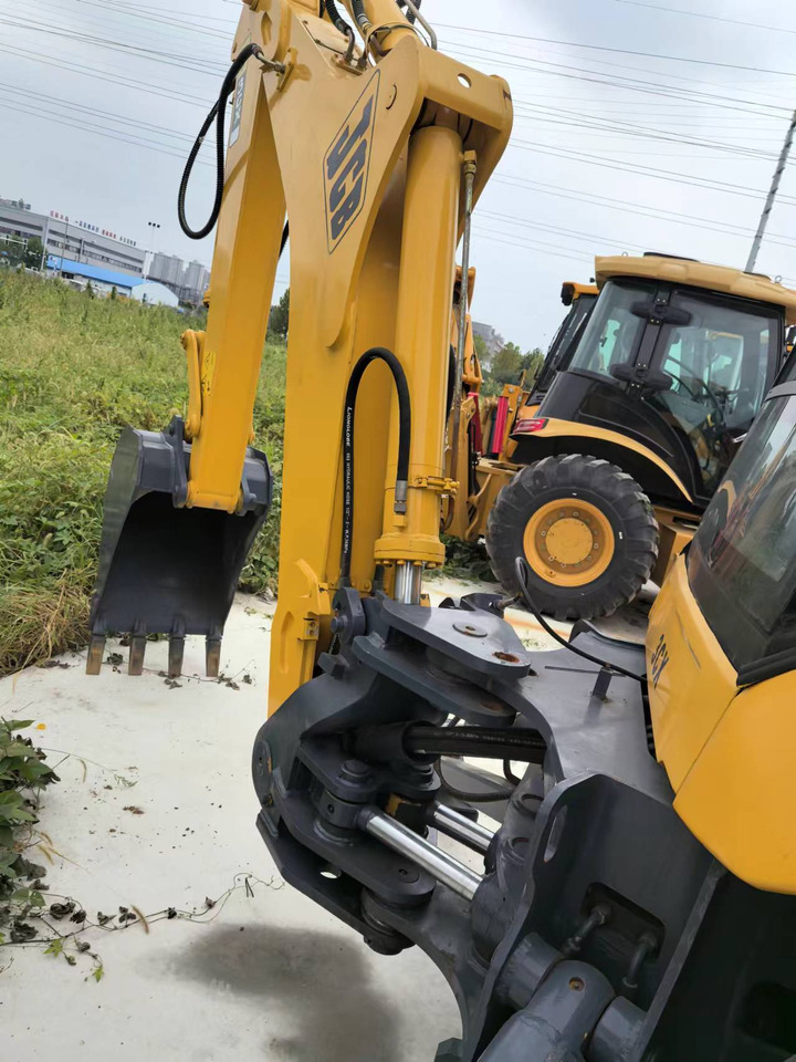 JCB 3CX - Rovokopač-utovarivač: slika JCB 3CX - Rovokopač-utovarivač JCB 3CX - Rovokopač-utovarivač: slika JCB 3CX - Rovokopač-utovarivač